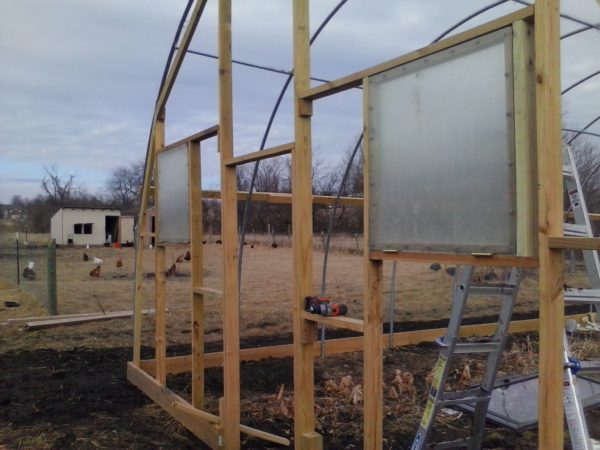 Greenhouse End Wall Construction